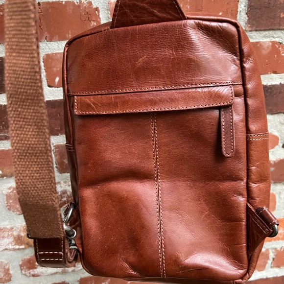Wild West Brown Leather SlingBag - Picture 3 of 12